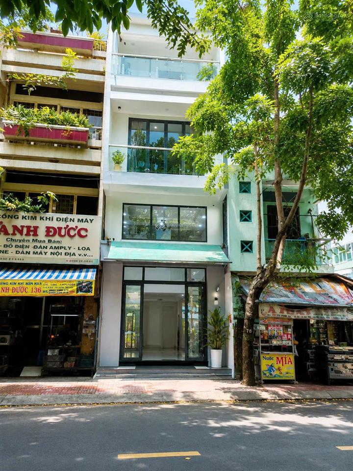 Bán nhà mt kinh doanh đường lý nam đế, quận 11  4.2x12m, trệt, 2 lầu  giá 16.5 tỷ