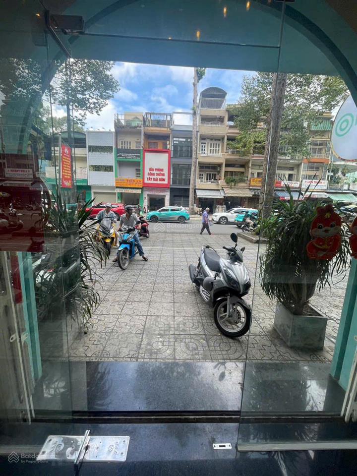 Bán nhà mặt tiền lý thường kiệt  ngay góc nguyễn chí thanh, quận 10  5 lầu thang máy