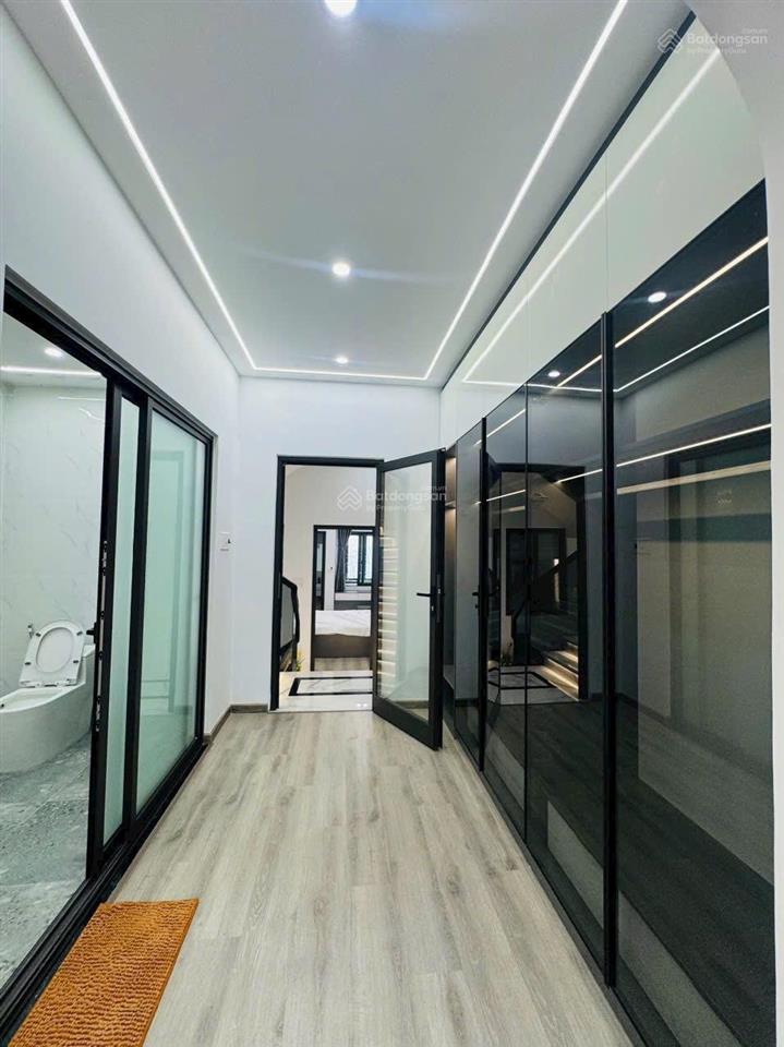 Cho thuê nhà mới 3 tầng lê thiệt, hòa khánh sát biển giá 25tr/tháng.  qúy 0905 959 ***