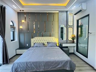 Cho thuê nhà mới 3 tầng lê thiệt, hòa khánh sát biển giá 25tr/tháng.  qúy 0905 959 ***
