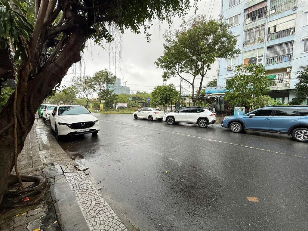 Bán lô dương vân nga đối diện khu chung cư và trường học giá chỉ 10,7 tỉ.  quy 0905 959 ***