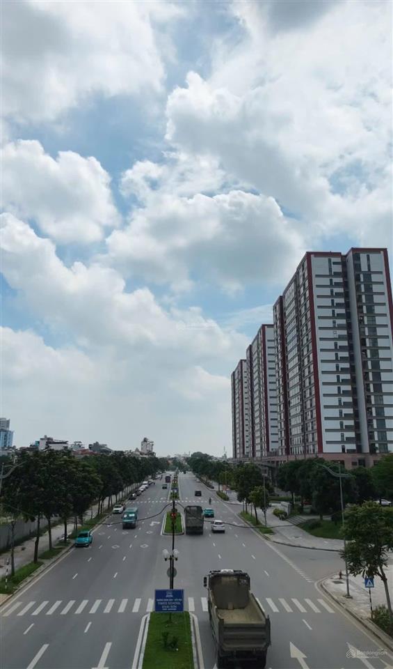 Bán đất mặt phố hồng tiến 305m, nhà cũ bán đất, mặt tiền 16m giá 122 tỷ