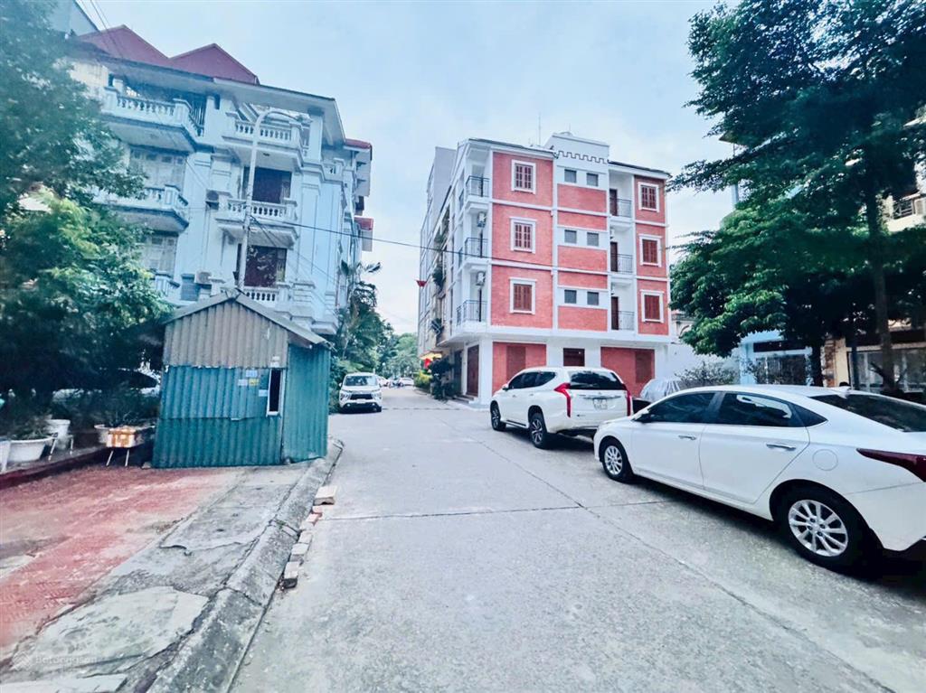 Liền kề comma 18 la khê  lê trọng tấn, dt 51m, 4 tầng, ngõ ô tô tránh, vừa ở vừa làm văn phòng