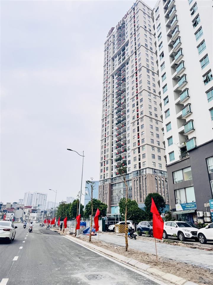 Bán đất mặt đường vành đai 2.5 mở rộng đoạn cầu giấy  dương đình nghệ. dt 100m, mt 8m, vỉa hè rộng