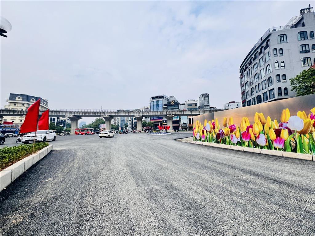 Bán đất mặt đường vành đai 2.5 mở rộng đoạn cầu giấy  dương đình nghệ. dt 100m, mt 8m, vỉa hè rộng
