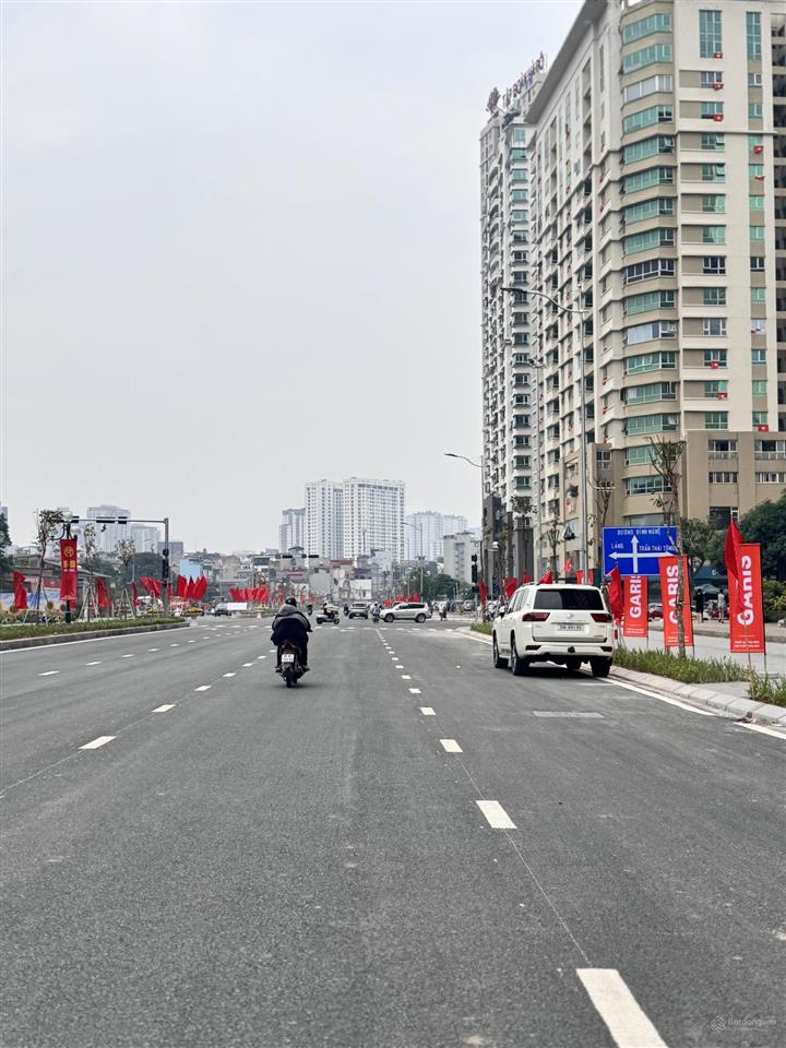 Bán đất mặt đường vành đai 2.5 mở rộng đoạn cầu giấy  dương đình nghệ. dt 100m, mt 8m, vỉa hè rộng