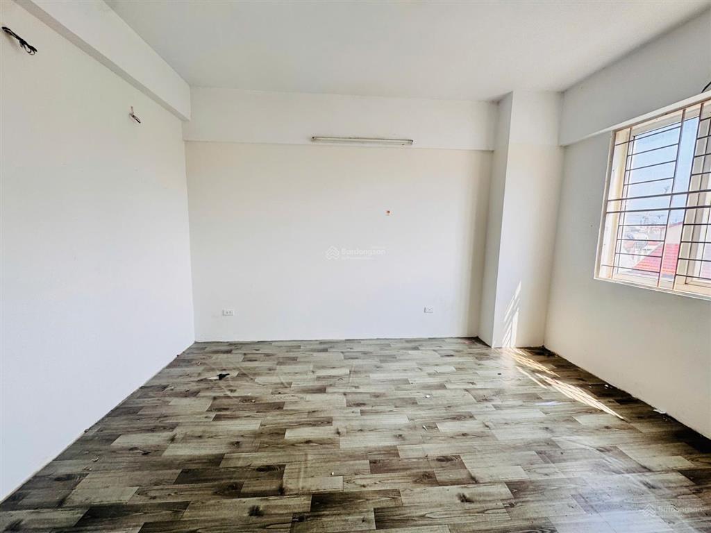 Hot, chỉ 4,5 tỷ có căn hộ 160m2  văn khê, 4pn  phù hợp giữ tiền, cho thuê, gia đình đông người