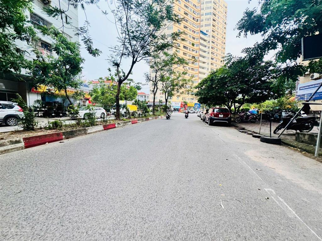 Hot, chỉ 4,5 tỷ có căn hộ 160m2  văn khê, 4pn  phù hợp giữ tiền, cho thuê, gia đình đông người