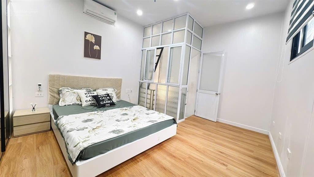 Văn chương, dt 20m, 3 tầng, giá 3,3 tỷ. phù hợp gia đình nhỏ hoặc mua cho thuê giữ tiền.