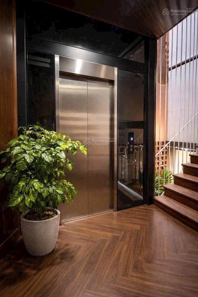 [giảm 9 tỷ] bán nhà phan đình giót dt 71m2, mt 4.3m, 6 tầng thang máy, cho thuê 720tr/năm, lô góc.