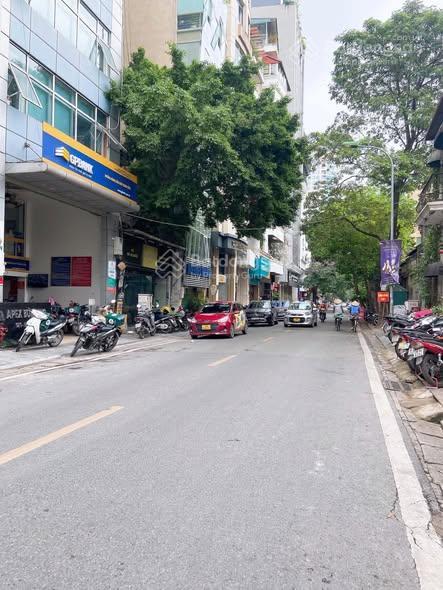Mặt phố bùi thị xuân, dt 165m, mt 6,5m, nở hậu, giá 114 tỷ. phù hợp xây tòa building văn phòng.