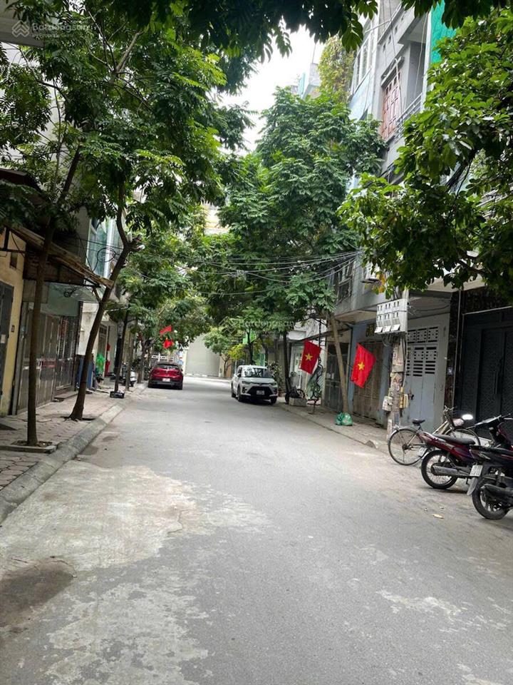 Bán nhà chiến thắng văn quán hà đông, phân lô vỉa hè 3 ô tô tránh đỗ 38m2 giá hơn 12 tỷ