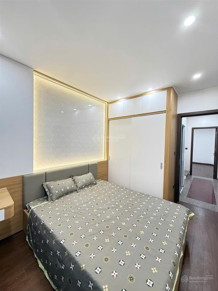 Hơn 8 tỷ có ngay nhà đẹp 40m2 ở chiến thắng, ngõ thông kinh doanh, ô tô qua nhà, vài bước ra phố