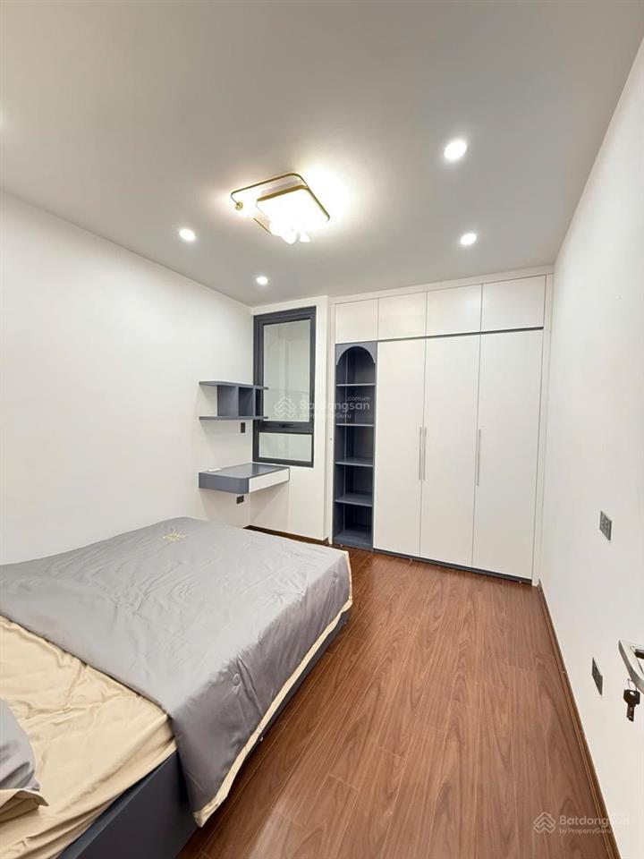 Hơn 8 tỷ có ngay nhà đẹp 40m2 ở chiến thắng, ngõ thông kinh doanh, ô tô qua nhà, vài bước ra phố