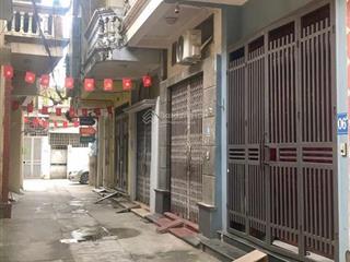 Bán nhà trần phú, hà đông, gần ga tàu điện văn quán, ô tô tránh đỗ gần nhà. dt 40m2 giá hơn 7 tỷ