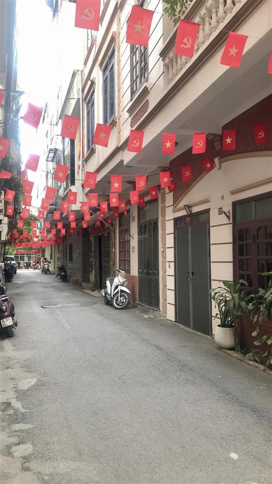 Phân lô ô tô qua nhà trần phú, hà đông chỉ hơn 10 tỷ, 42 m2, ô tô tránh đỗ gần. cạnh ga văn quán