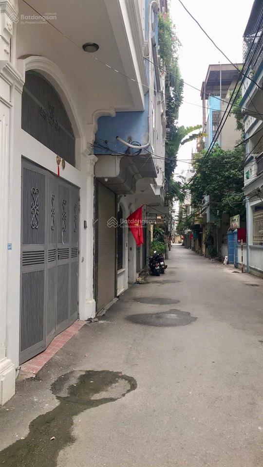 Chỉ hơn 7 tỷ có ngay nhà trung tâm trần phú hà đông, ô tô qua nhà, tránh đỗ gần. dt 42m2 x 4 tầng