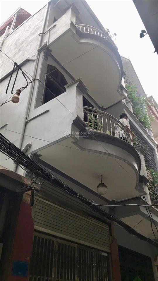 Chỉ hơn 10 tỷ có nhà 46m2 x4 tầng tại chiến thắng, hà đông. ô tô lùi cửa, tránh đỗ cạnh nhà.