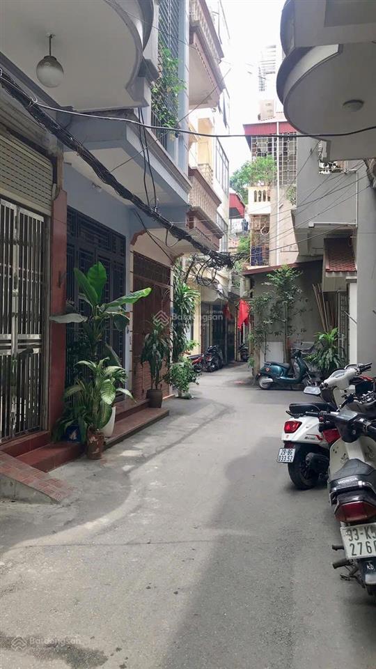 Chỉ hơn 10 tỷ có nhà 46m2 x4 tầng tại chiến thắng, hà đông. ô tô lùi cửa, tránh đỗ cạnh nhà.