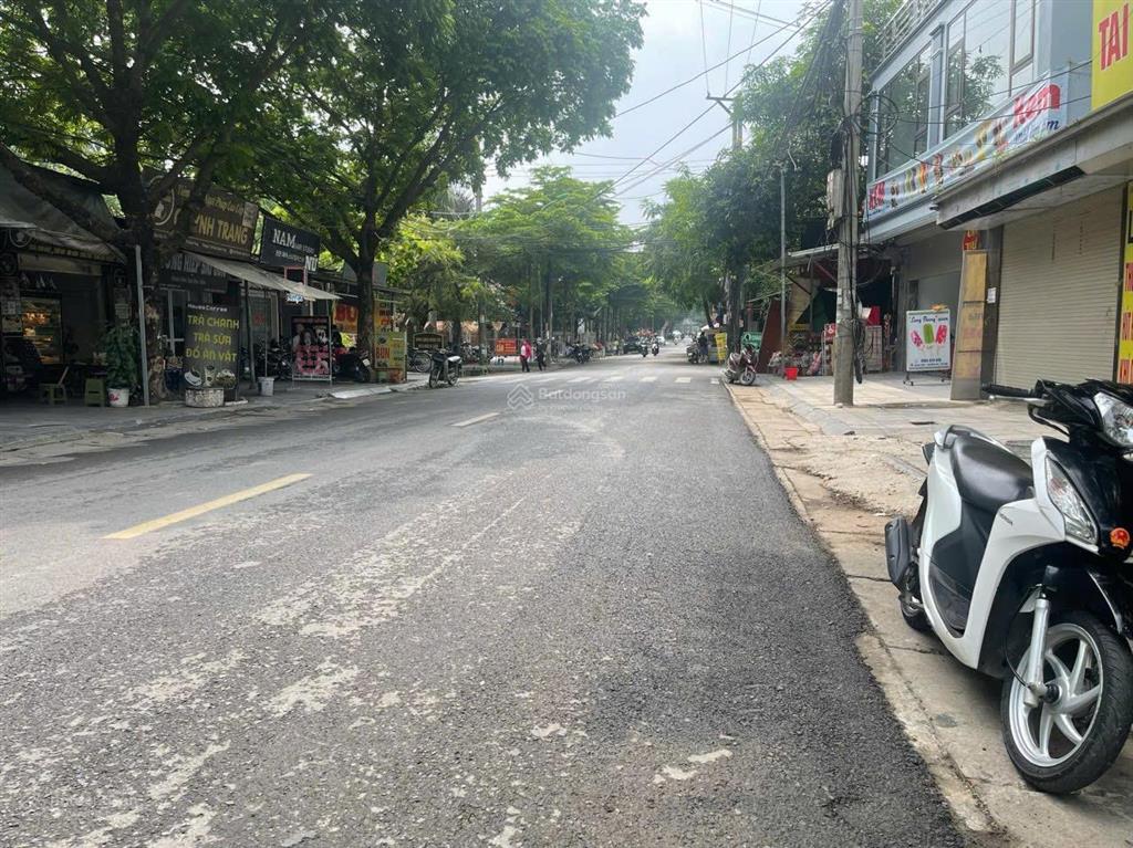 Bán đất 76m2 tại chúc lý, phường chương mỹ, mặt tiền 5m, ngõ 2,5m, cách bệnh viện chúc sơn chỉ 300m