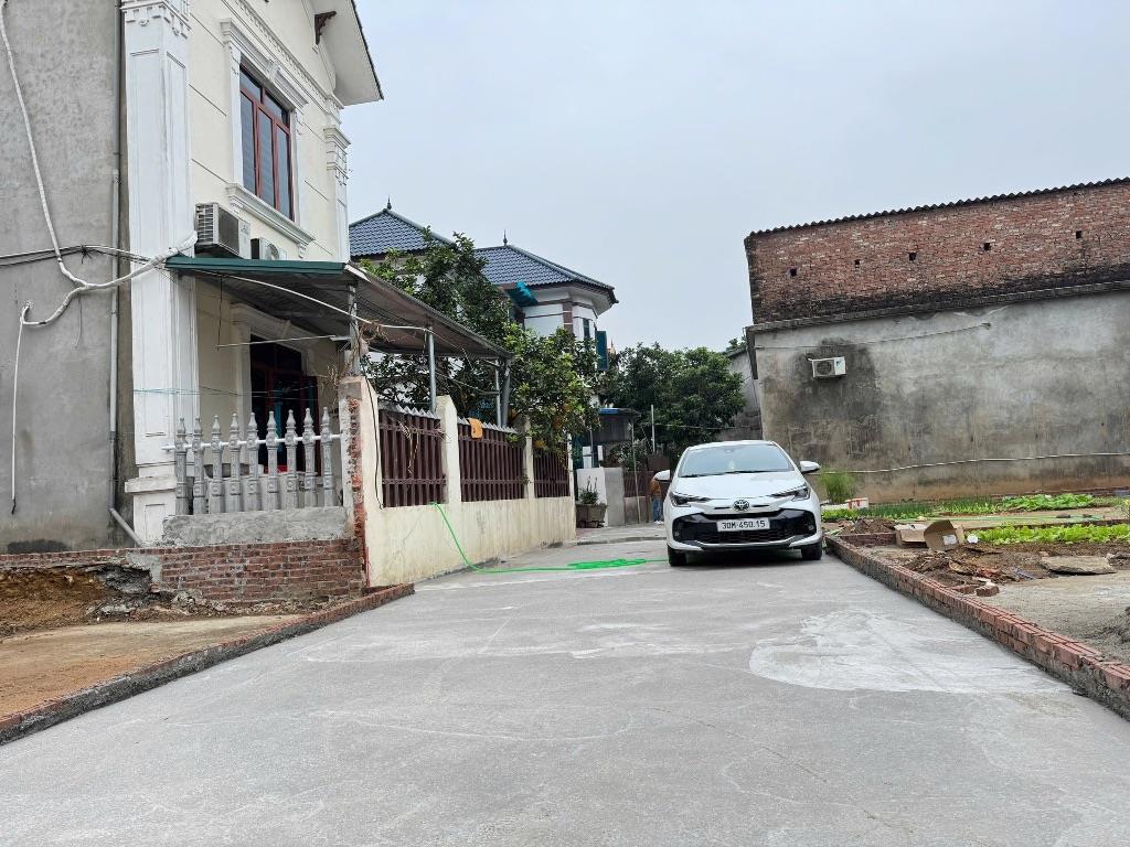Chính chủ gửi bán 88,3m2 đất Đồi 2 xã Phú Nghĩa, bám trục ql6 giá nhỉnh 2 tỷ