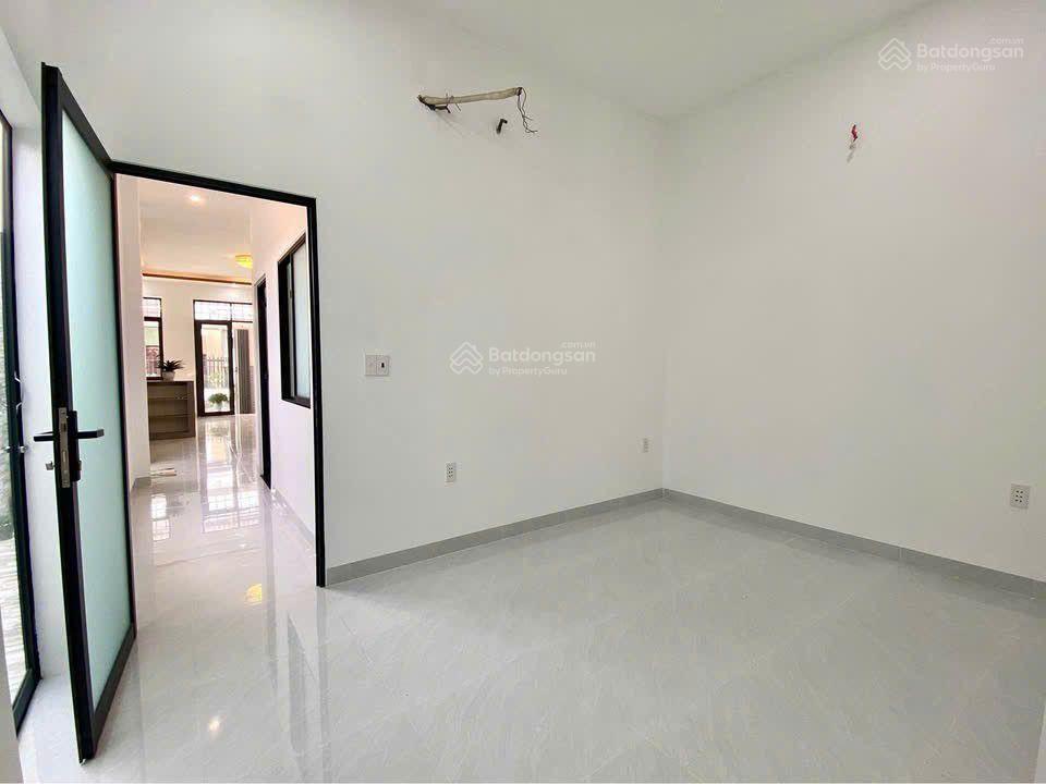 Bán nhà mới xây giá 830tr ở trần đại nghĩa tphcm gần vòng xoay an lạc