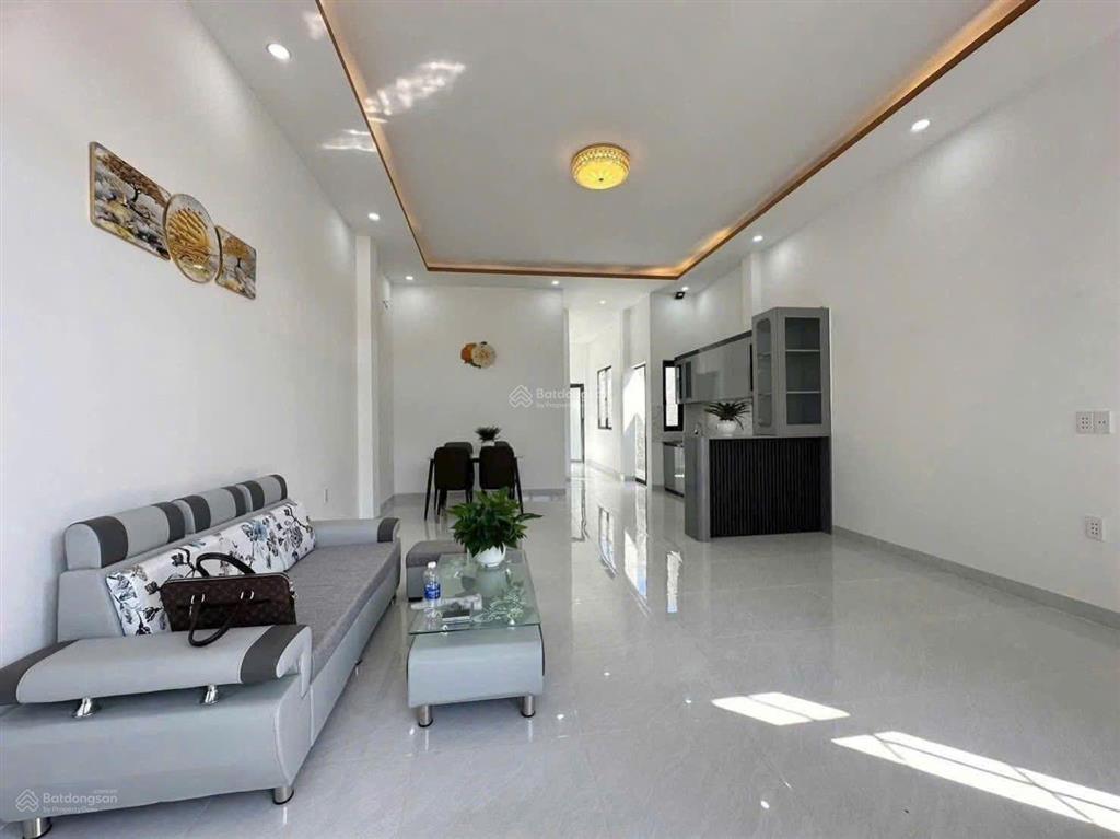Bán nhà mới xây giá 830tr ở trần đại nghĩa tphcm gần vòng xoay an lạc