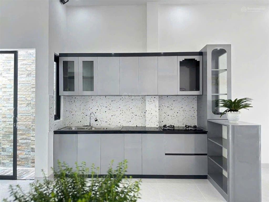 Bán nhà mới xây giá 830tr ở trần đại nghĩa tphcm gần vòng xoay an lạc