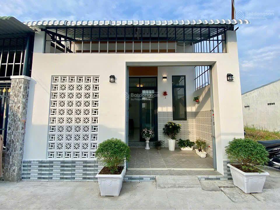 Bán nhà mới xây giá 830tr ở trần đại nghĩa tphcm gần vòng xoay an lạc