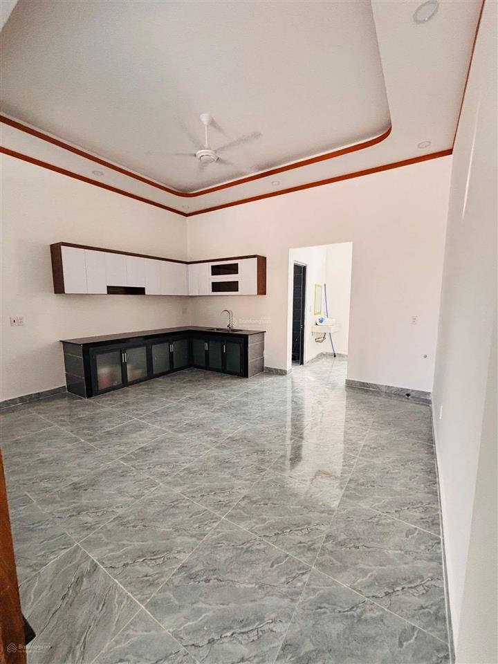 Bán nhà mới ql50 thuộc tphcm giá full 1,3 tỷ shr thổ cư