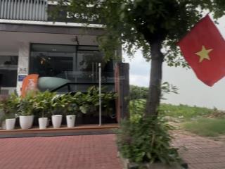 Anh trai tôi chuyển nhà cần bán lỗ nhà mặt phố kdc kim sơn