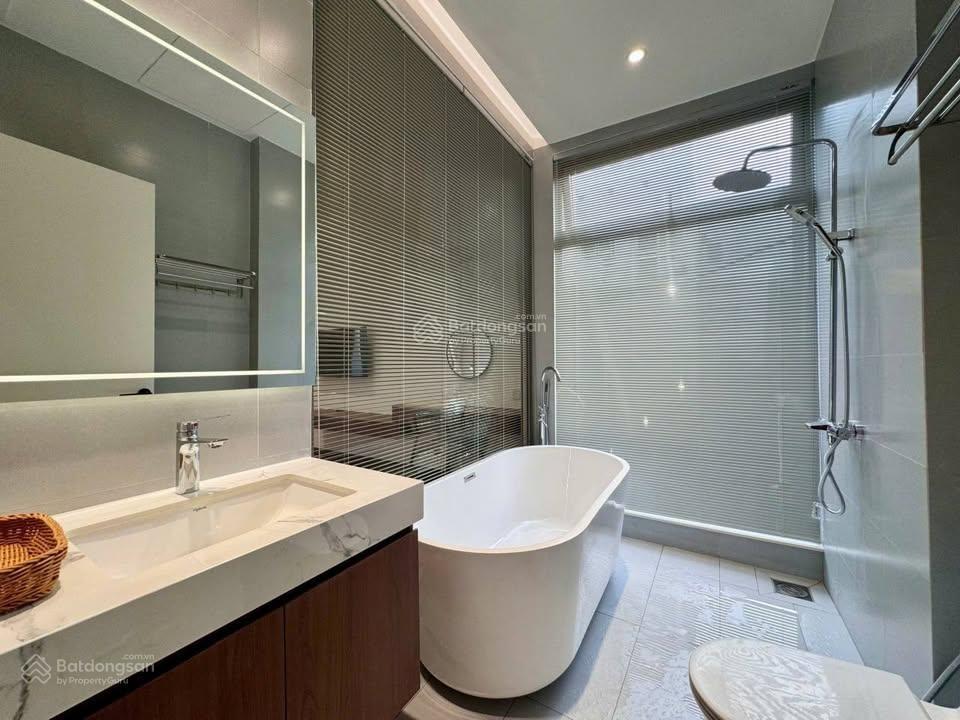 Nhà riêng biển mỹ khê đẹp, 29,5 tỷ, 180m2 tại tô hiến thành, an hải bắc, sơn trà, đà nẵng