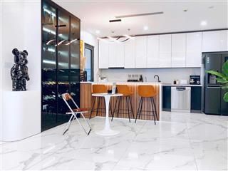 Bán căn 3+1 ngủ sunshine city, 116,4m2, tầng trung, 2 mặt thoáng, 13,9 tỷ sẵn sổ