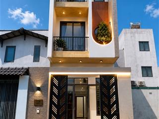 Giảm 300tr còn 5 tỷ nhà mới hoàn thiện 4 phòng ngủ