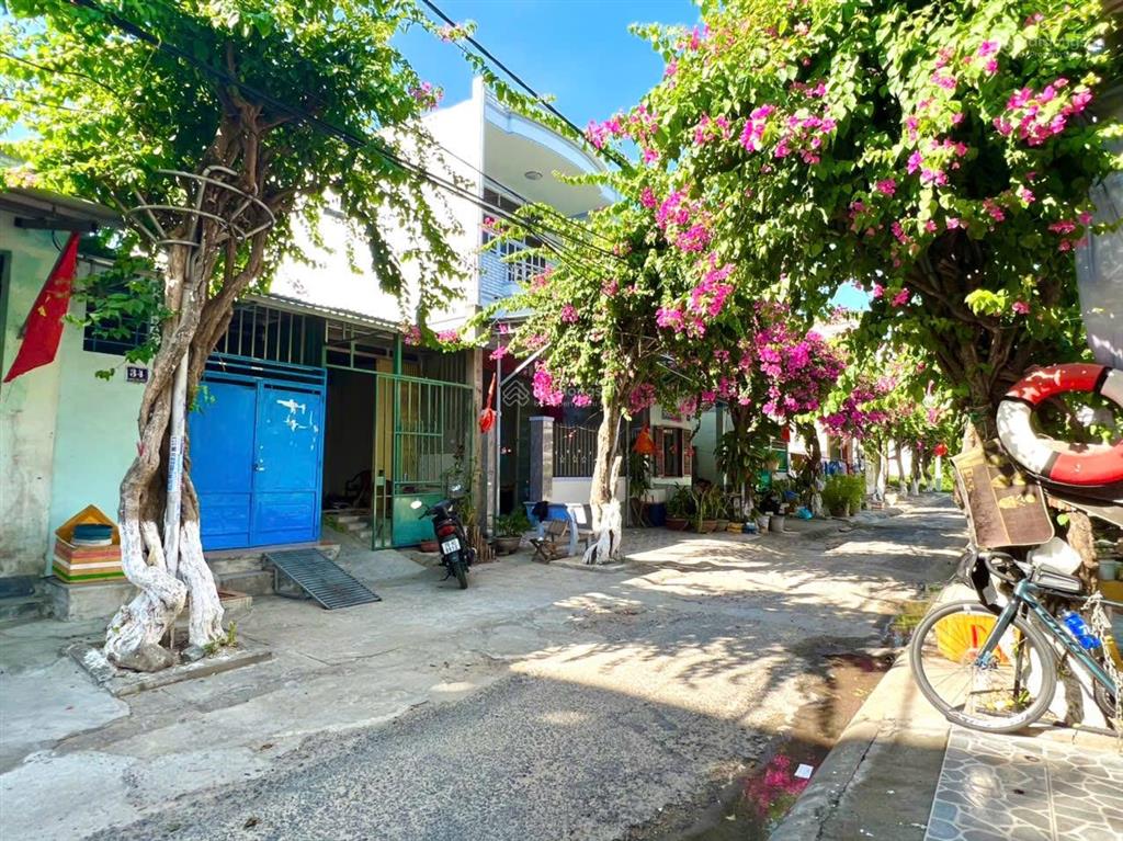 Bán đất tặng nhà tđc hòn rớ i, phường nam nha trang vị trí gần biển 96m2 giá chỉ 4,4 tỷ