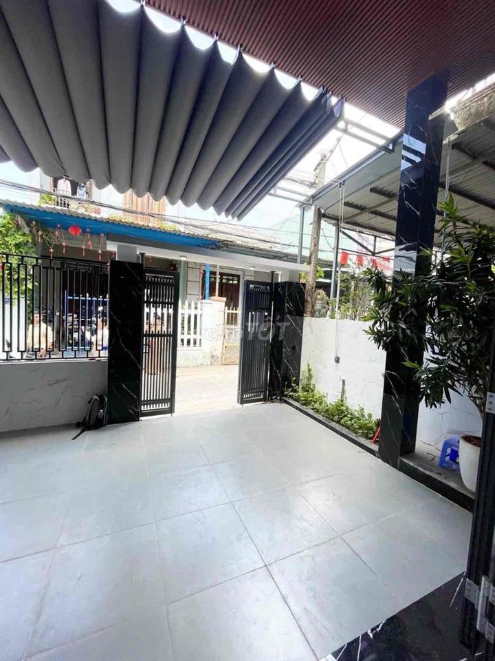 Ngộp bank chủ gấp bán, nhà mới 100m2 gần bến xe chỉ 3.99 tỷ