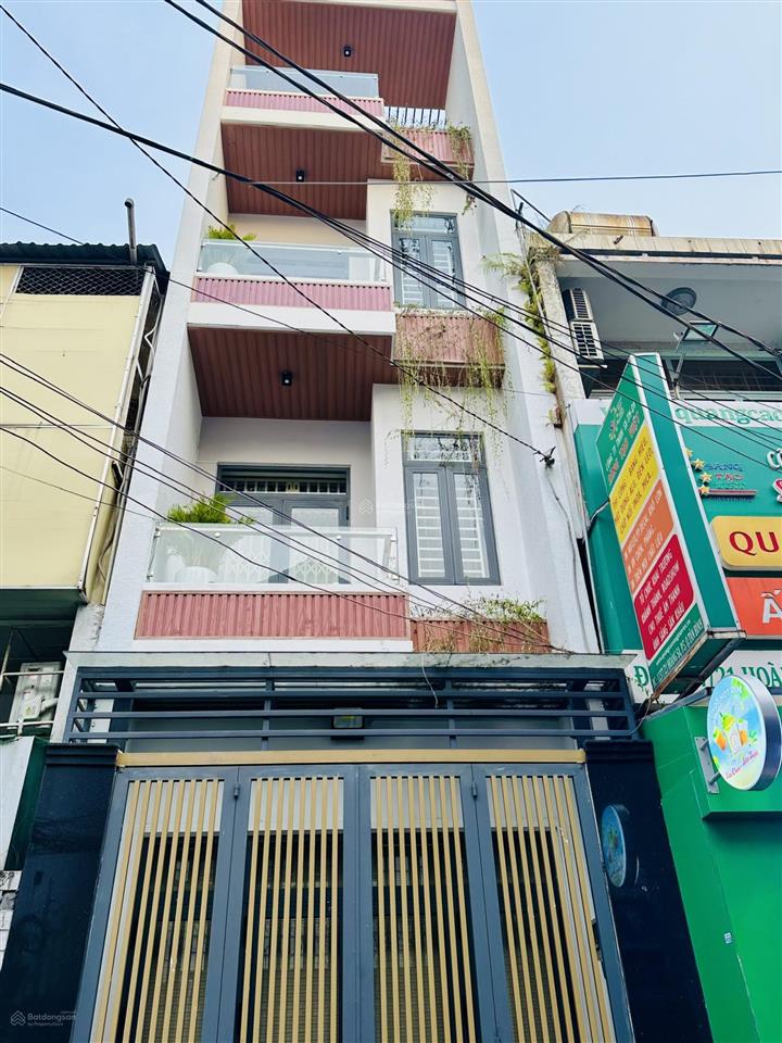 Bán nhà hẻm nhựa 8 mét thẳng thông 1237 hoàng sa, phường 05, tân bình, dt 3.8 x 15 m, 1 trệt 3 lầu