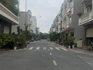 Nhà phố dĩ an căn góc 2 mặt tiền, phường dĩ an tphcm