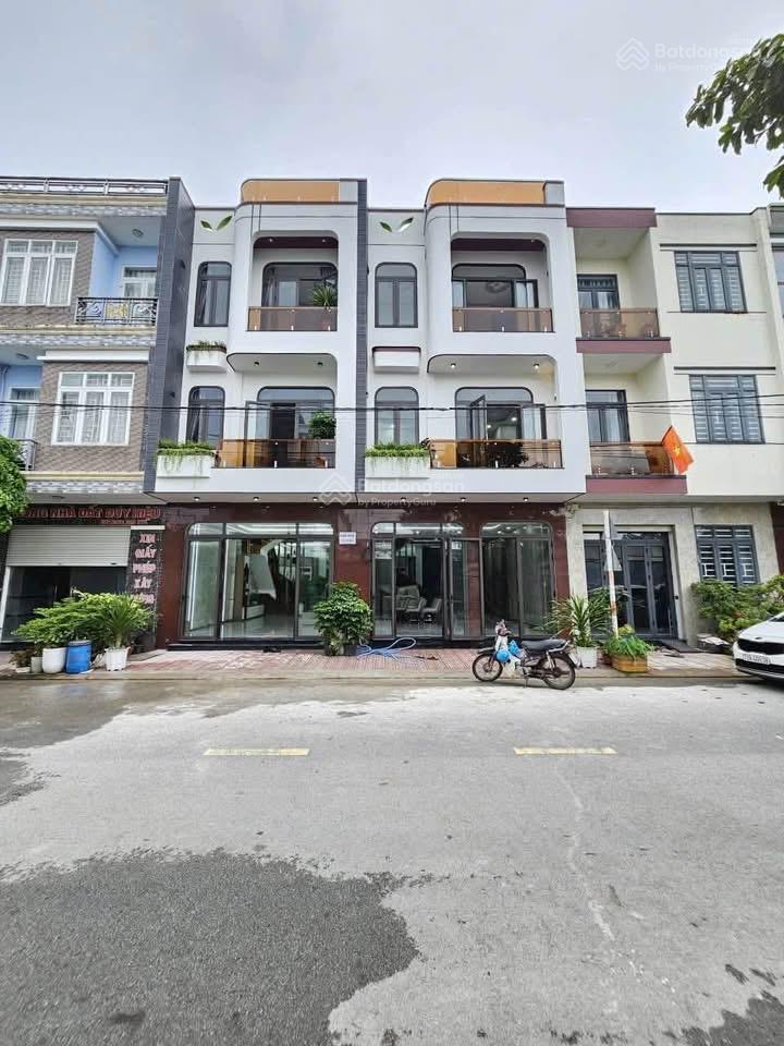 Nhà 3 tầng khu dân cư phường tân đông hiệp dĩ an, ngay trung tâm y tế dĩ an