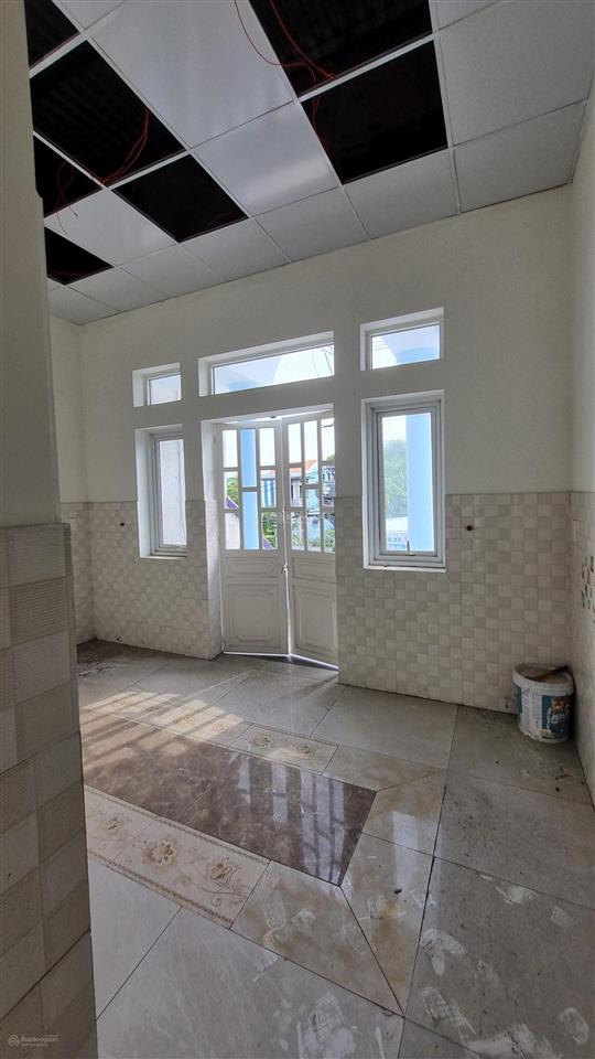 Chính chủ bán nhà 108 m2 mặt tiền đường số 18 (đã hoàn công), linh trung, ngay làng đh