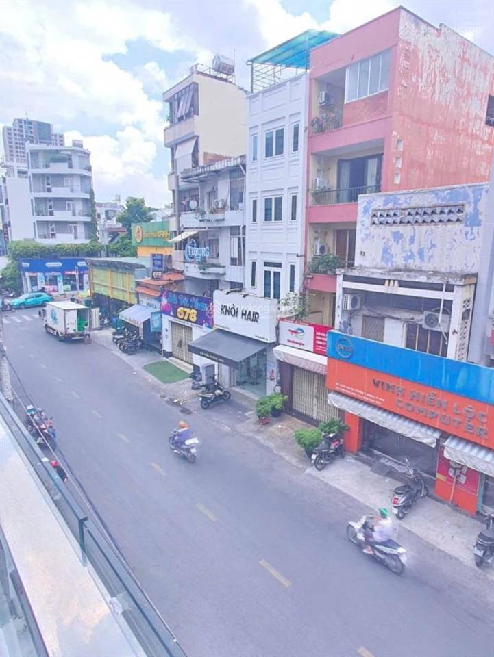 Cao đạt 9.9 tỷ phường 1 quận 5. mặt tiền kinh doanh sầm uất  đang cho thuê 20tr/tháng .