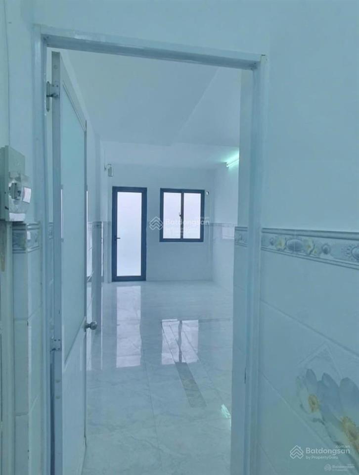 Cao đạt 9.9 tỷ phường 1 quận 5. mặt tiền kinh doanh sầm uất  đang cho thuê 20tr/tháng .