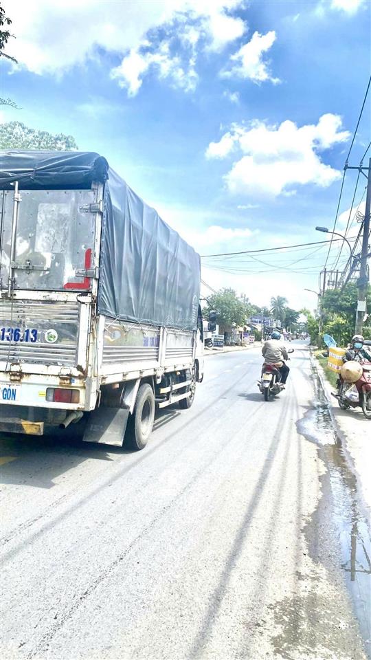Nhà gần nguyễn xiển căn duy nhất có sân để 4 ô tô nhà đẹp  hẻm xe tải  vị trí hiếm kế vinhome q9