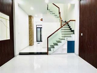 Nhà gần vinhomes grand park thủ đức, 5m2, hoàn công đủ, đang cho thuê 11tr/tháng , 3pn 4wc