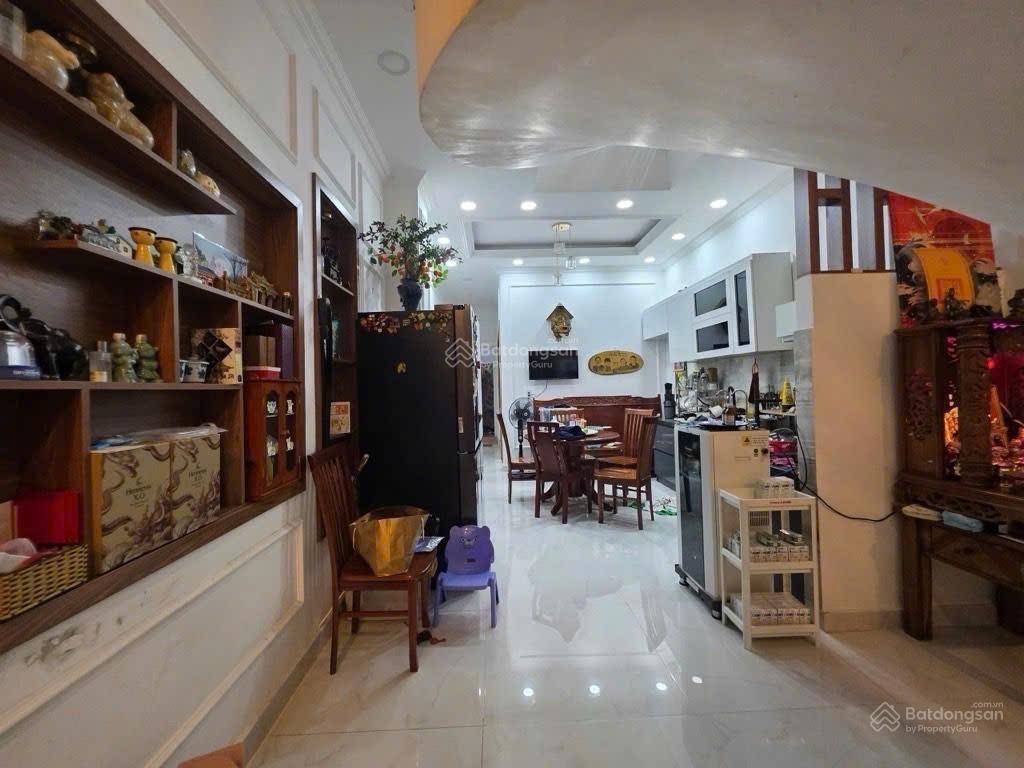 Bán nhà 3 tầng nguyễn văn tăng 86m² sân ôtô nội thất cao cấp khu bàn cờ giá 6.7 tỷ,kế lê văn việt