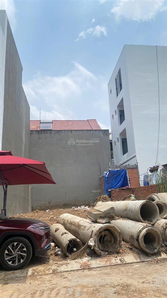 Bán gấp đất ngay ngã ba mỹ thành quận 9  cách nguyễn văn tăng 50m  đường ô tô 8m  gần vinhomes