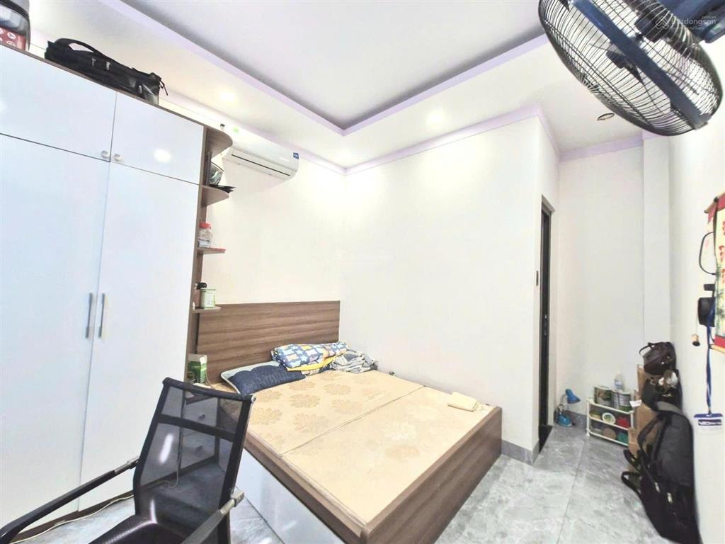 Bán nhà góc 2 mặt tiền đường 8m nguyễn xiển  90m2 ngang 6.75m  3 tầng  vừa ở vừa làm văn phòng