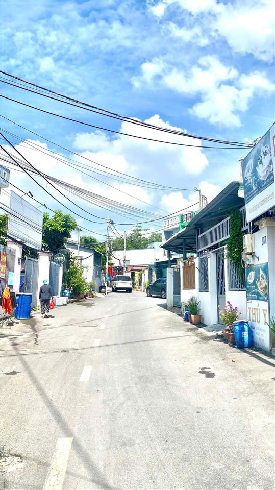 Bán nhà góc 2 mặt tiền đường 8m nguyễn xiển  90m2 ngang 6.75m  3 tầng  vừa ở vừa làm văn phòng