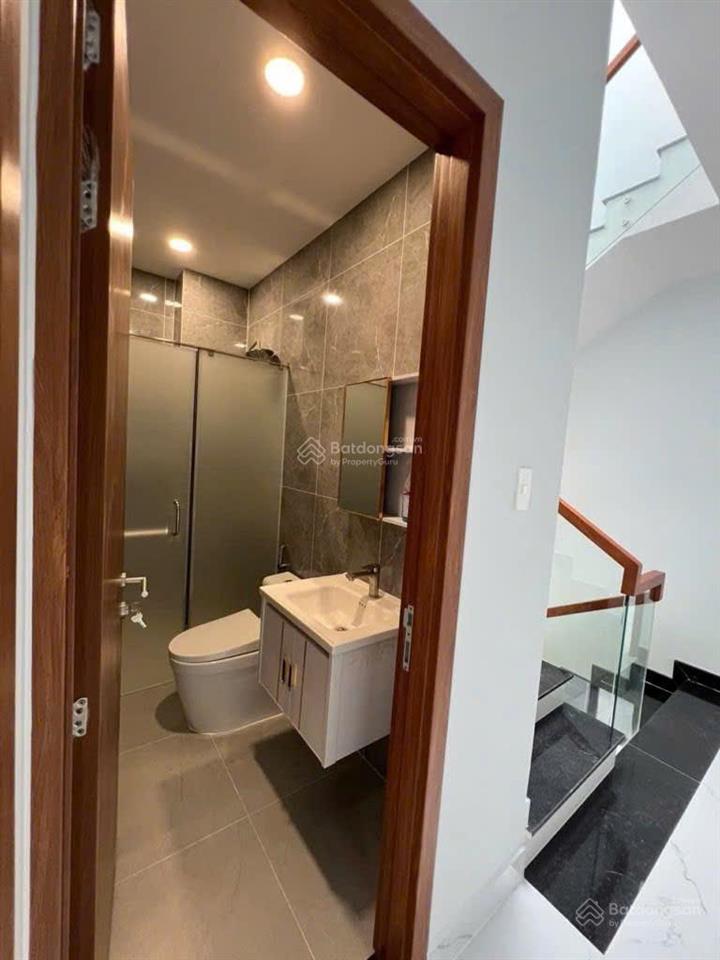Nhà 4 tầng mới đẹp cạnh vinhomes grand park  ngang 5m hiếm, đường xe tải, 4pn 6wc