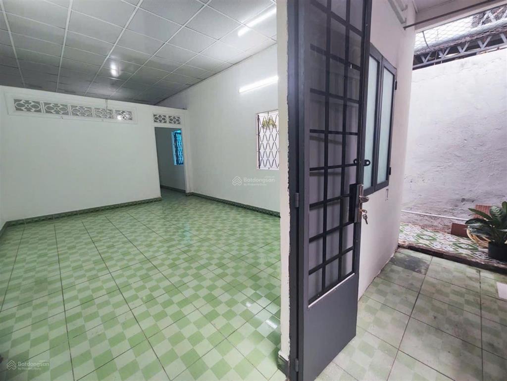 Bán nhà đường lê văn việt gần ngã tư thủ đức, quận 9, dt 80m², gần ga metro giá 4,9 tỷ
